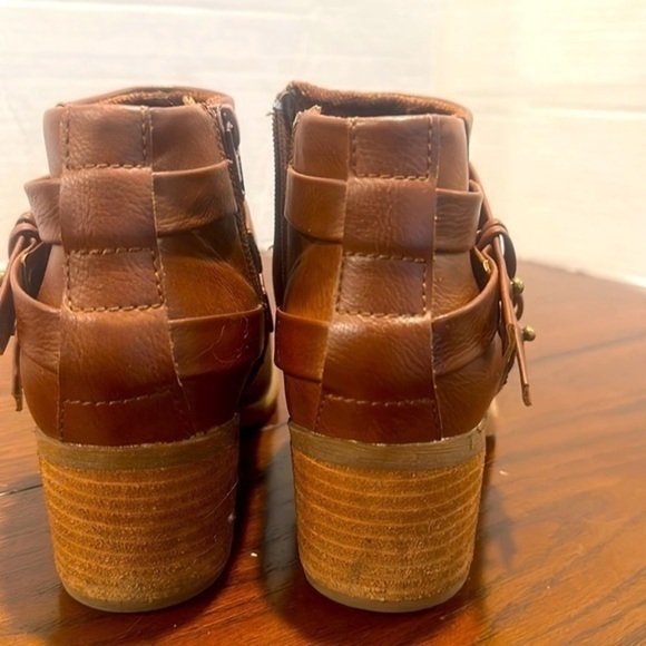 BOC - Picture 3 of 8